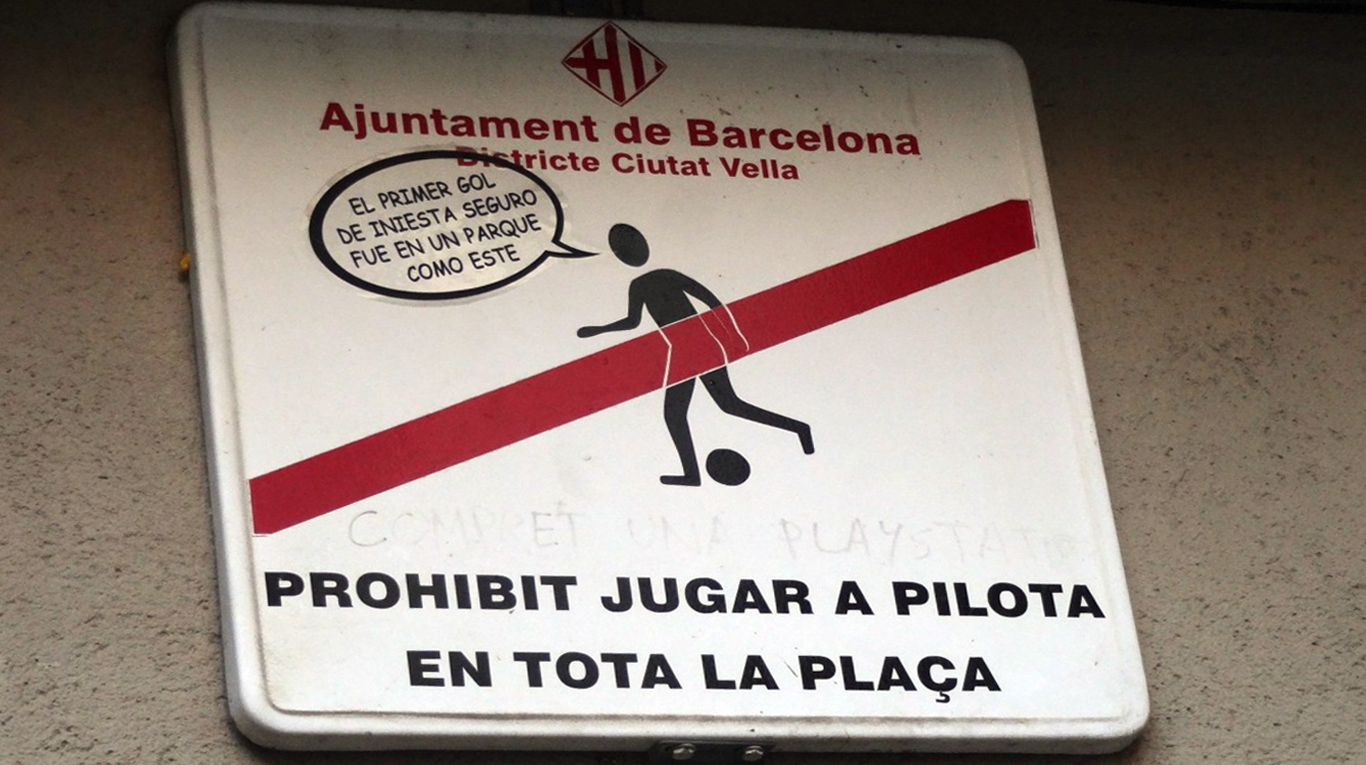 «Avui té energia per dar i per vendre i ara ha penjat la pilota al balcó del paio malhumorat del principal.»