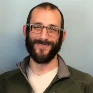 “Era un home bo”: Minneapolis recorda Alex Pretti, l’infermer assassinat per agents de l’ICE