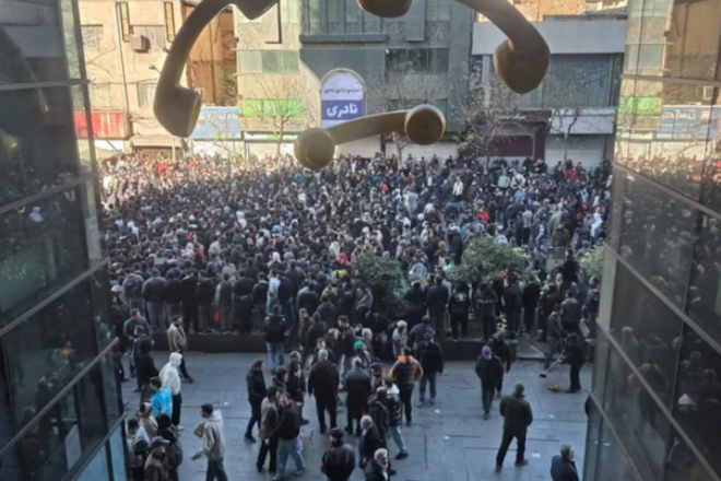 Tall generalitzat d’internet a l’Iran mentre augmenten les protestes a tot el país