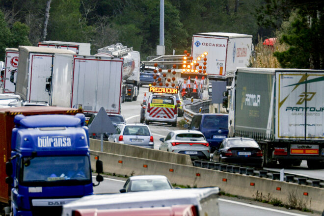 Comença el tall a la AP-7 a Martorell i es preveu que duri dies