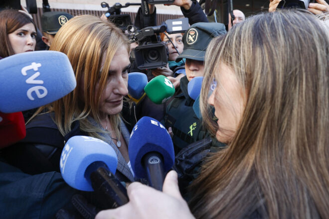 Salomé Pradas demana a les víctimes de la gota freda de fer-se un cafè amb elles