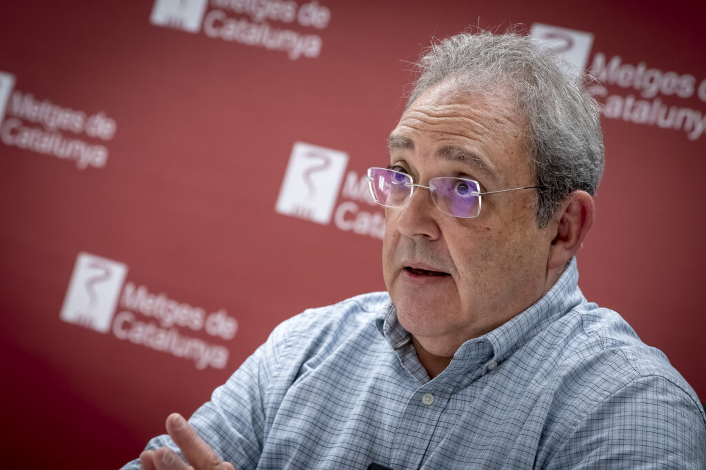 Xavier Lleonart, en un moment de l'entrevista (fotografia: Albert Salam&eacute;).