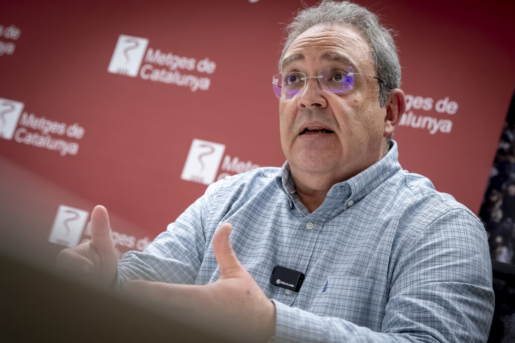 Xavier Lleonart, en un moment de l'entrevista (fotografia: Albert Salam&eacute;).
