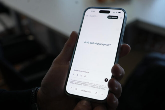 La UPF alerta que algunes eines d’IA propaguen formes no normatives del català