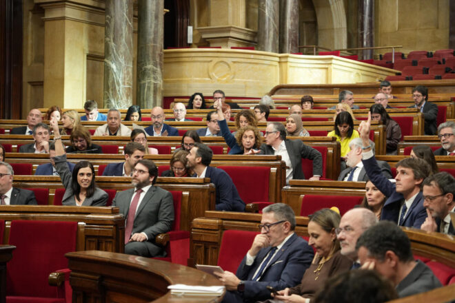 El parlament demana per segon cop la dimissió de Paneque pel caos ferroviari