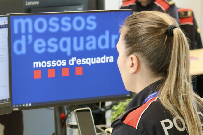 El sindicat majoritari dels Mossos defensa la infiltració d’agents en assemblees de treballadors
