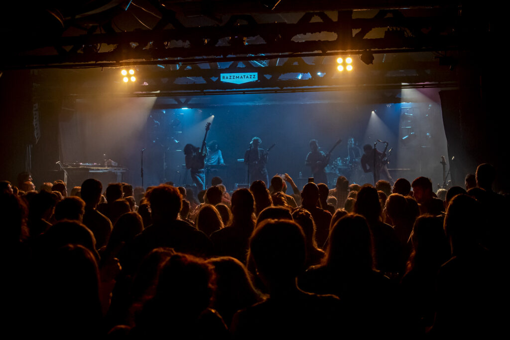 La festa VW30 reivindica el paper dels joves en el futur de VilaWeb i del país