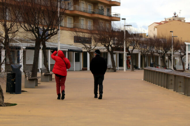 Baixa la intensitat del vent, però es manté l’alerta carabassa en uns quants punts del país