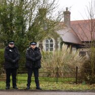 Nobles i diplomàtics, advocats i empresaris: l’escàndol Epstein sacsa l’alta societat de tot el món