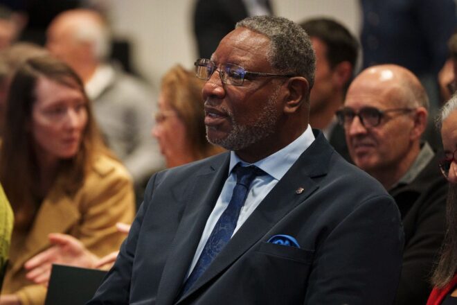 Audie Norris denuncia un intent d’atracament a l’estació de Sants