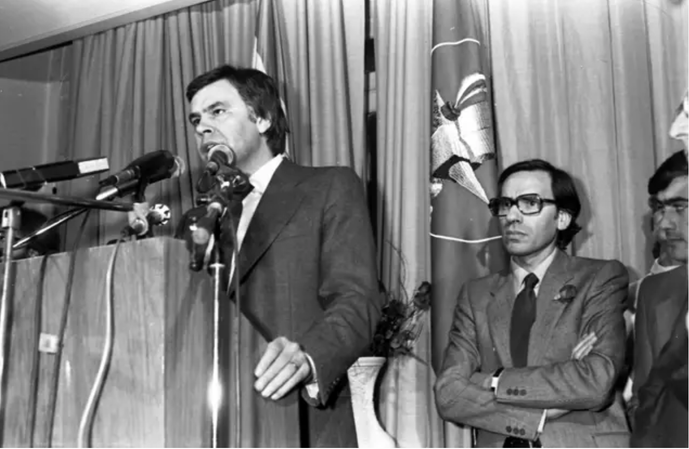 Els socialistes Felipe González i Alfonso Guerra (dreta) en una imatge d'arxiu (Foto: Europa Press)