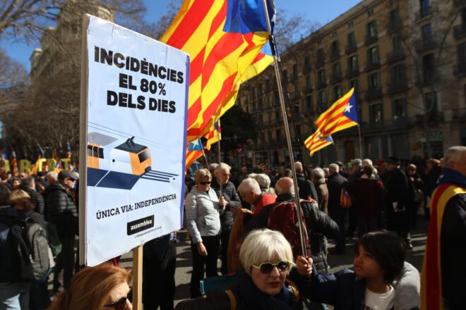 [EN DIRECTE] Tot a punt per a la manifestació independentista contra el col·lapse de Rodalia