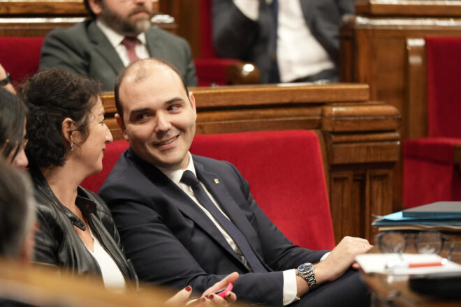 El govern nega un “panorama apocalíptic” dels serveis públics i diu que dóna la cara