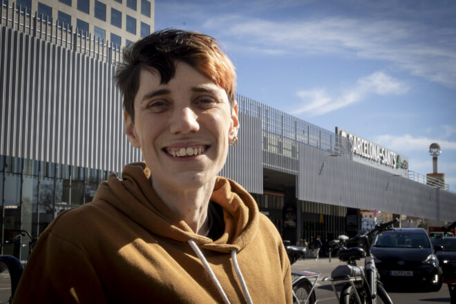 Albert Casals: “Criar en tribu és la millor manera imaginable de fer-ho”