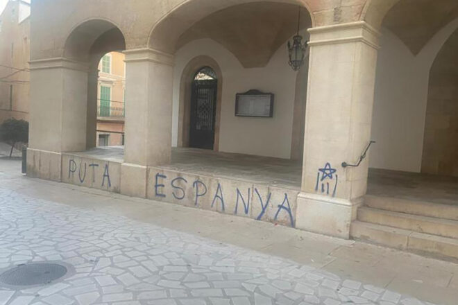 Citen als jutjats un membre de l’esquerra independentista per una pintada de “puta Espanya” a Felanitx