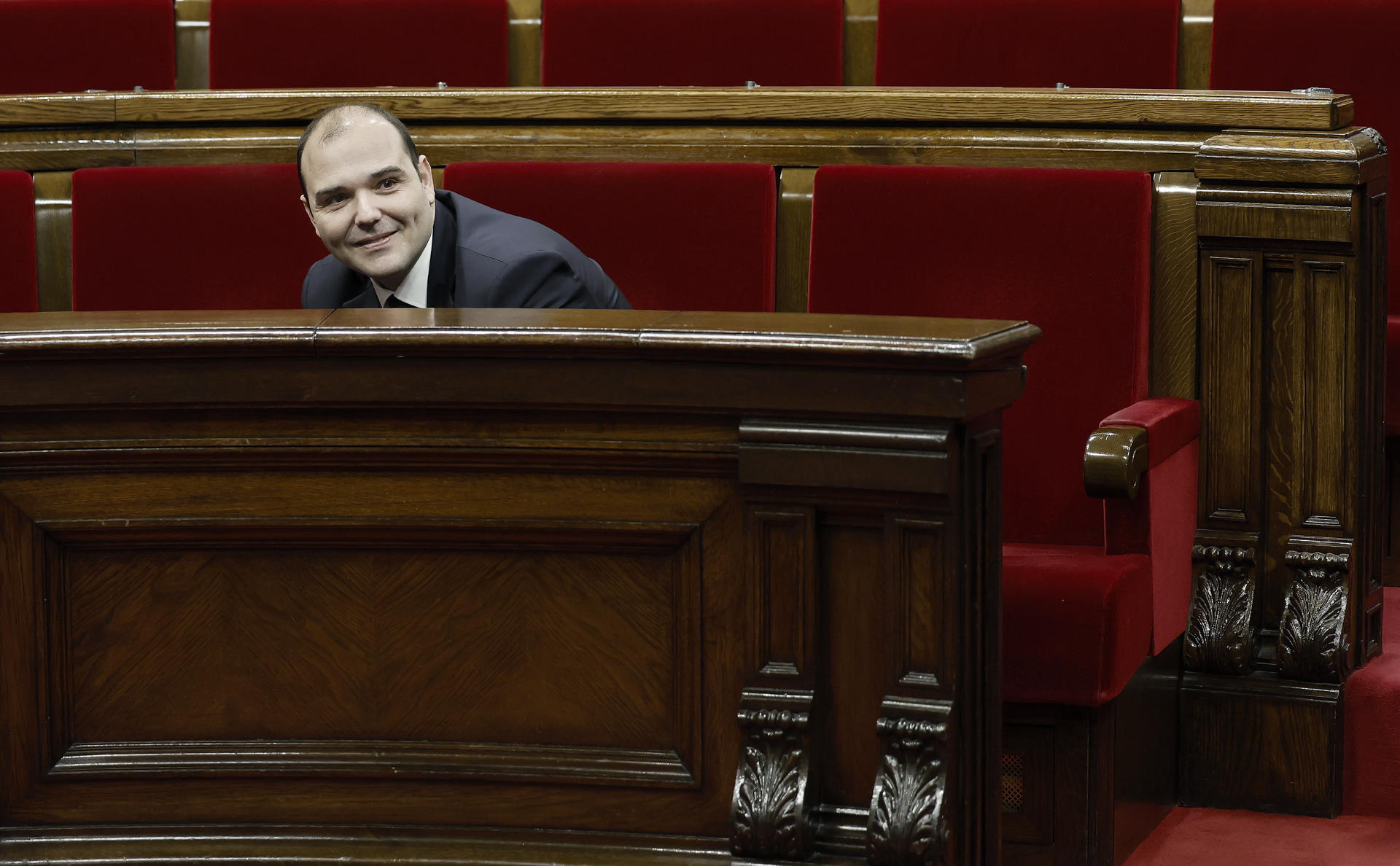 El conseller de la Presidència, Albert Dalmau, durant la sessió de control d'ahir al Parlament de Catalunya (fotografia: EFE).