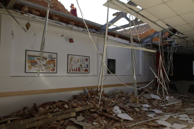 El vent esfondra el sostre d’una escola de música de Barcelona