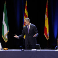 La porqueria sota les catifes en l’acte de Felipe VI amb els nous jutges espanyols a Barcelona