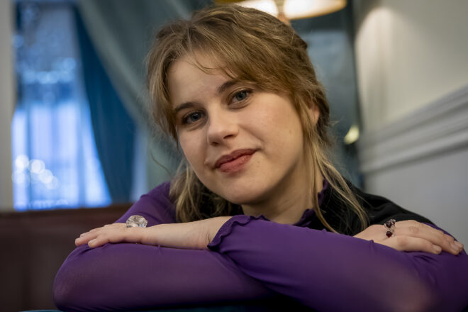 Elisabet Casanovas: “És injust que hàgim de fer de policies de nosaltres mateixos”