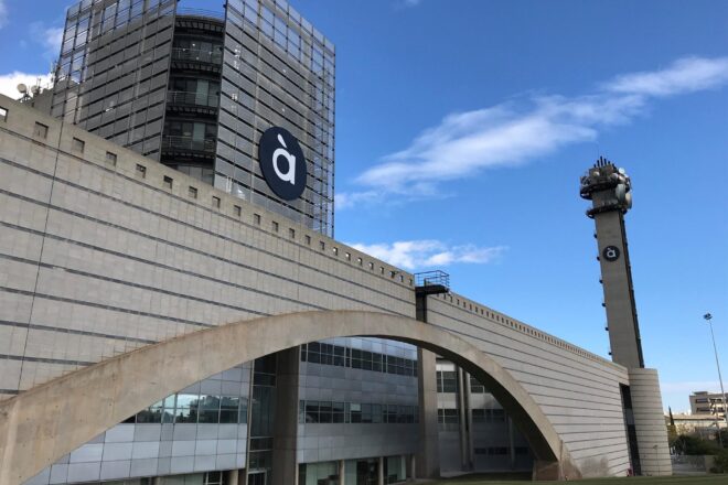 Tres antics membres del Consell Rector d’À Punt impugnen el seu cessament i les decisions de la nova empresa