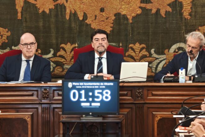 L’oposició reclama la dimissió del batlle d’Alacant pel cas dels pisos de protecció pública