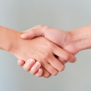 Deu refranys que ens defineixen (irònicament)