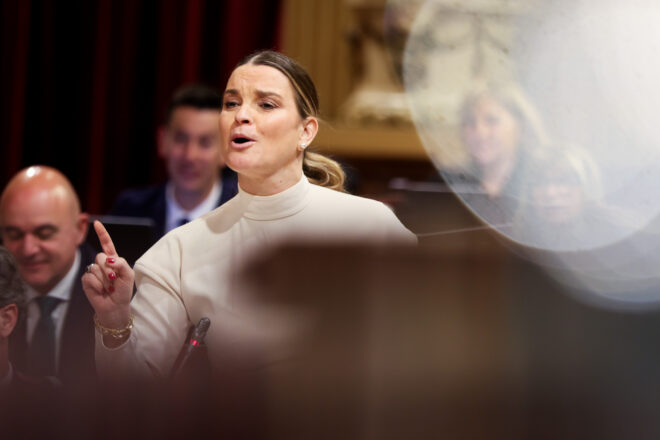 Prohens i Vox fan una nova estocada a la llei de memòria democràtica