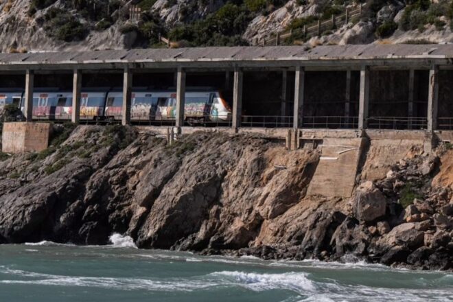 I ara, el túnel degradat del Garraf: RENFE preveu de reduir freqüències i d’habilitar busos per a poder-hi fer les obres