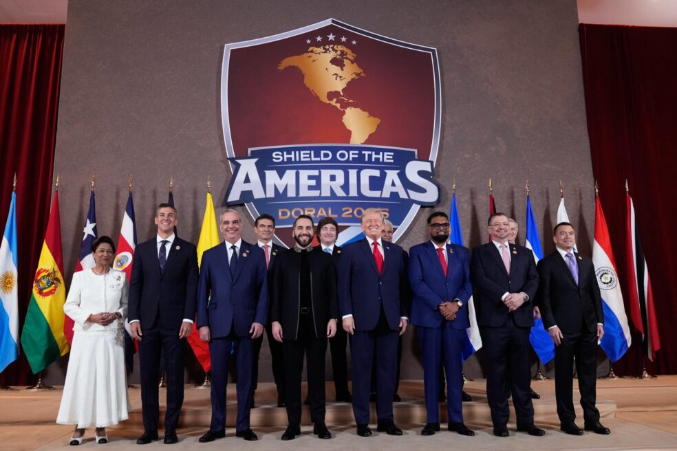 L’Escut de les Amèriques dels aliats de Trump