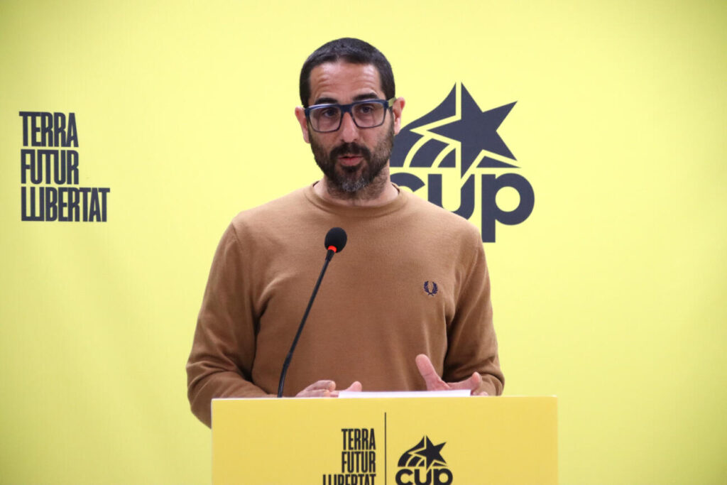 La CUP envia una carta als dirigents de la cimera progressista de Barcelona per denunciar la “contradicció” sobre la pau i l’autodeterminació
