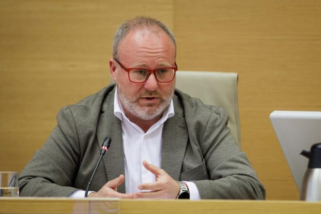 El diputat responsable del Consorci de Bombers de la Diputació de València s’espolsa totes les responsabilitats en la gestió de la gota freda