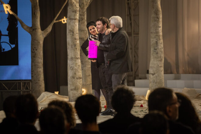 Carles Rebassa guanya el Premi Sant Jordi en una nova Nit de les Lletres Catalanes