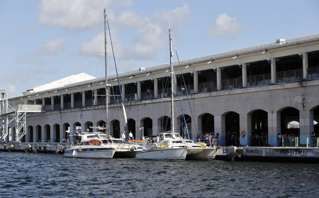 Els dos velers desapareguts amb ajuda humanitària arriben al port de l’Havana