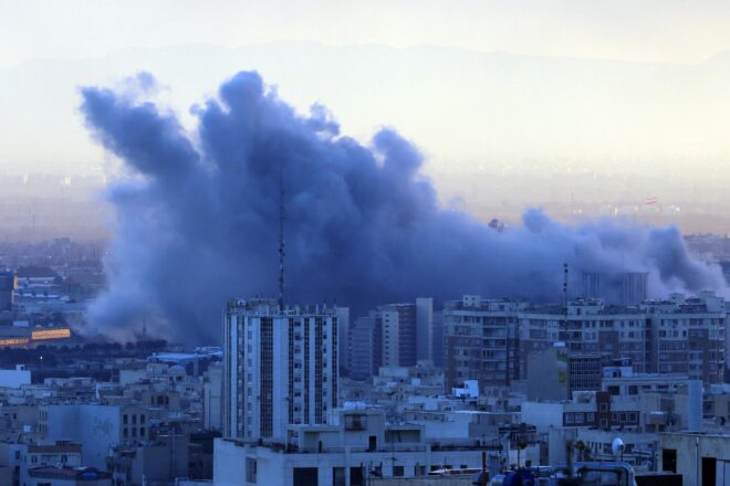 Trump exigeix a l’Iran la rendició incondicional i l’elecció d’un “dirigent acceptable”