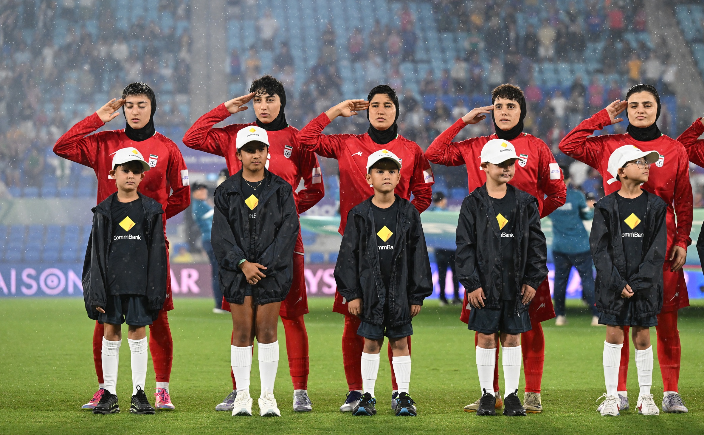 Cinc jugadores de la selecció de l'Iran abandonen la concentració i demanen asil a Austràlia