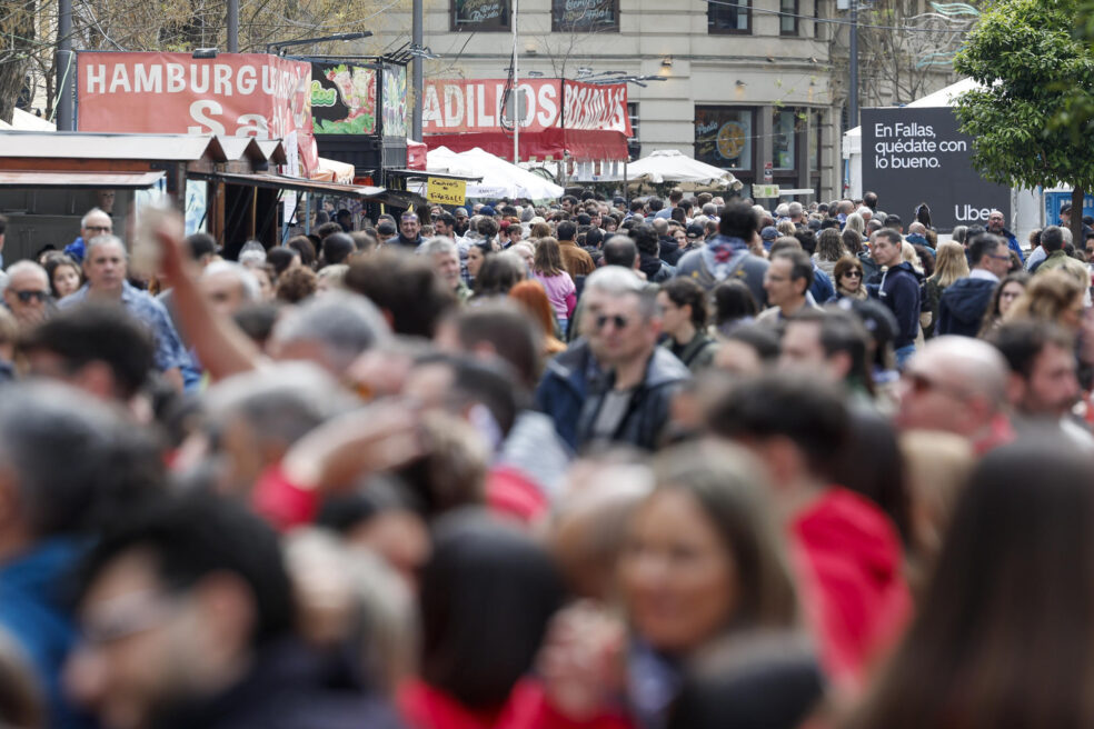 València, plena a vessar per Falles