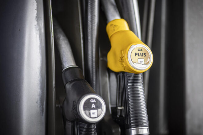 L’OPEP+ aprova d’augmentar a 206.000 barrils diaris l’oferta de cru al maig