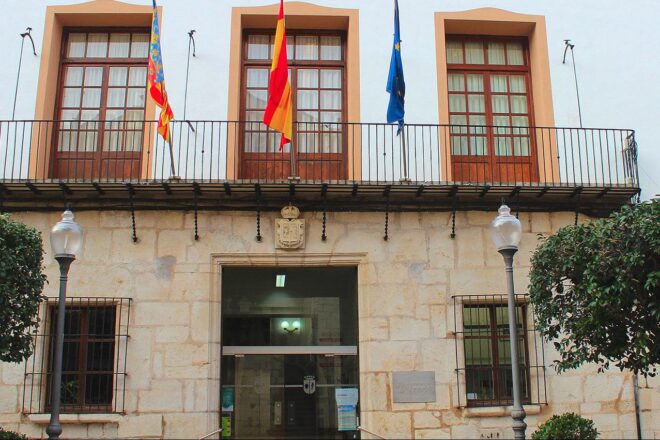 Vinaròs es mobilitza contra la reforma lingüística que vol espanyolitzar l’ajuntament