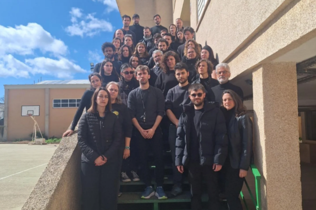 El Parlament de les Illes condemna l’assetjament homòfob a un docent d’Andratx