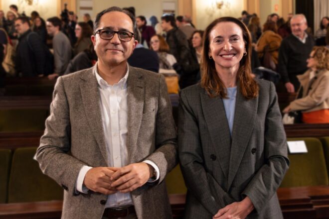 Juan Luis Gandia i Ángeles Solanes encaren la segona volta de les eleccions al rectorat de la Universitat de València