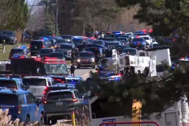 Abaten un home armat que s’havia estavellat amb el cotxe contra una sinagoga a Michigan