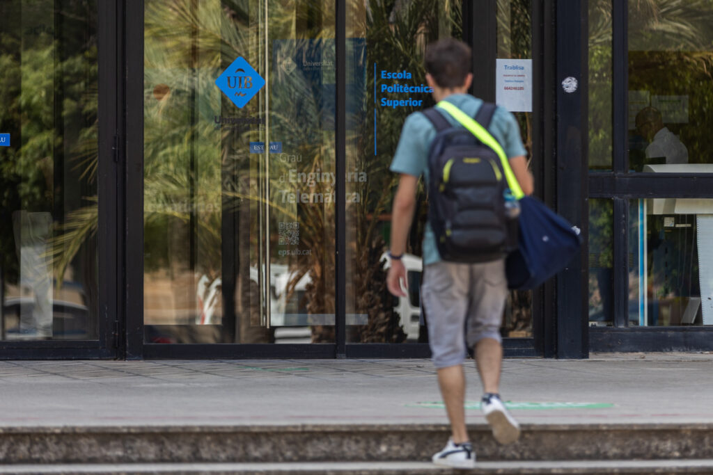 Greu retrocés de la llengua a la UIB: només s’hi imparteixen íntegrament en català un 25% de les assignatures