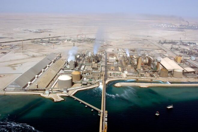 QatarEnergy, el productor de gas liquat més gran del món, suspèn l’activitat i fa disparar el preu del gas