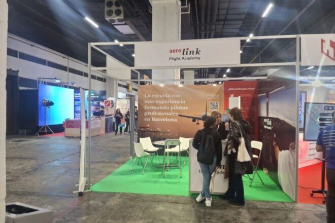 Menys de la meitat dels estands del Saló de l’Ensenyament compleixen la normativa sobre el català