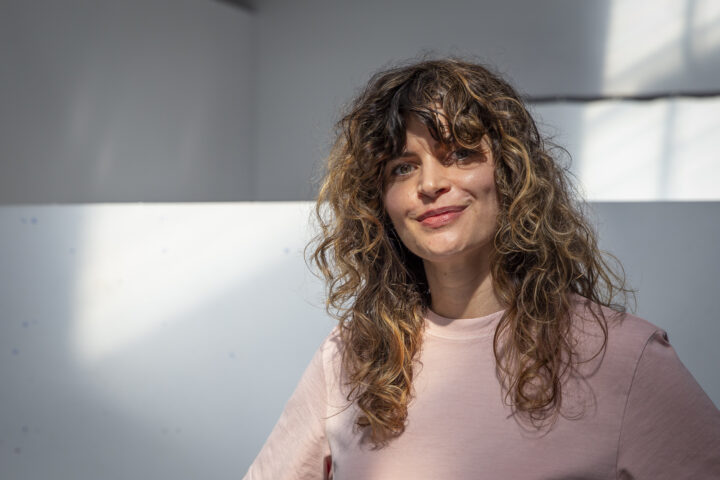 L'escriptora i artista visual Alicia Kopf.