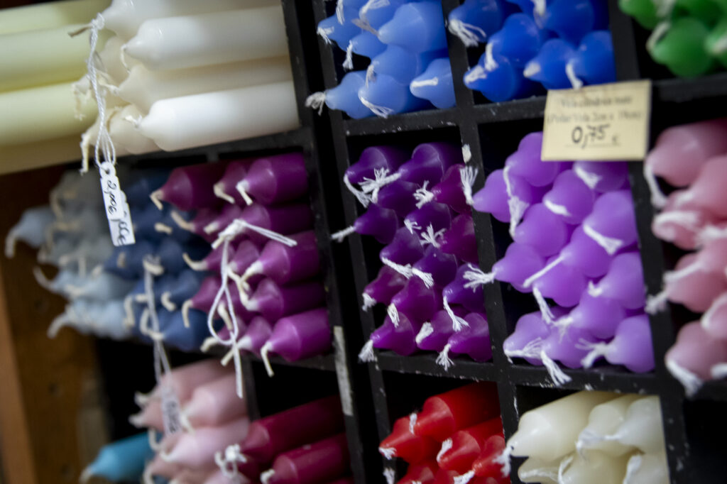 Quan la flama no s’apaga: sis generacions de cerers al centre de Barcelona