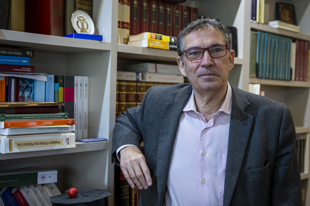 Jaume Alonso-Cuevillas anuncia que també es presenta a les primàries de Junts a Barcelona