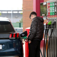 Cal un impost que gravi els beneficis excepcionals que obtenen les petrolieres?