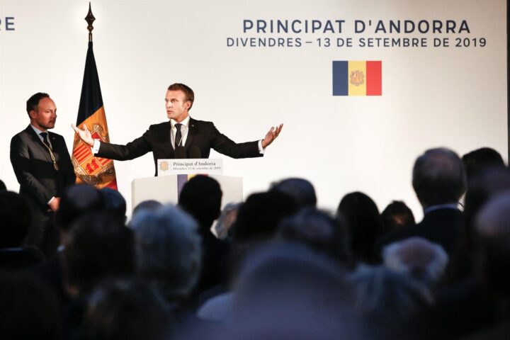 Macron durant el discurs davant els andorrans en la visita de 2019 (fotografia: SFGA / CESTEVE).