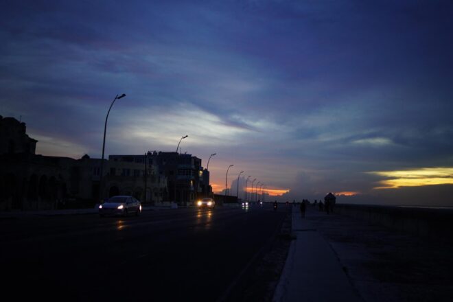 Una apagada general deixa Cuba sense electricitat